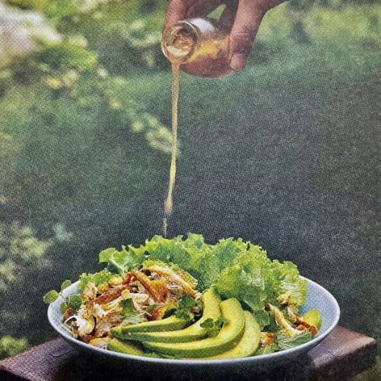 Salad bơ gà xé